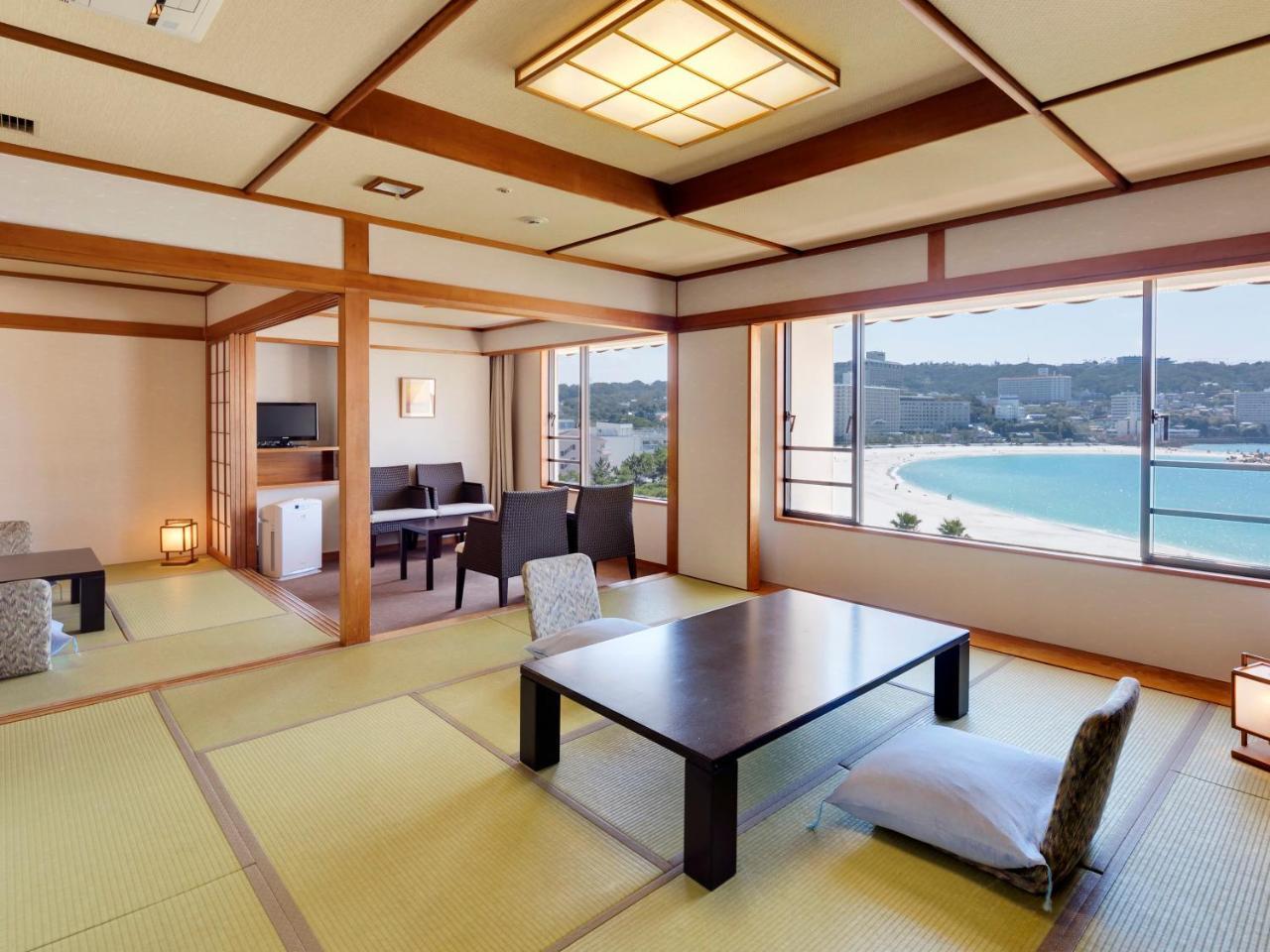 Shiraraso Grand Hotel Shirahama Exterior photo